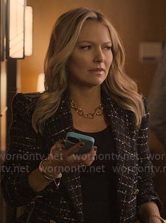 Lorna's black tweed blazer on The Lincoln Lawyer