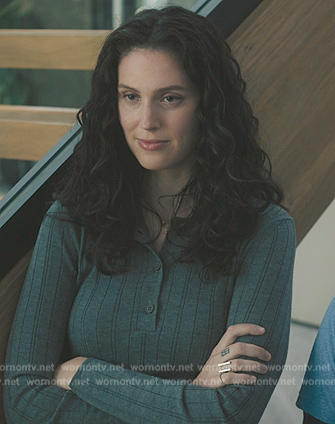 Rian's gray ribbed sweater on Billions
