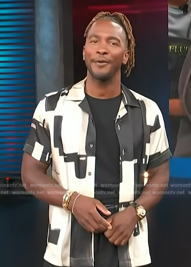 Scott's abstract print shirt on Access Hollywood