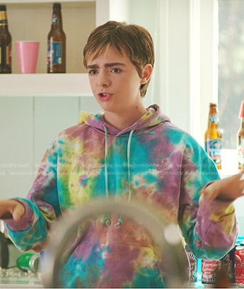 Skye’s tie dye hoodie on The Summer I Turned Pretty
