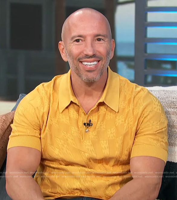 Jason Oppenheim's yellow polo on Access Hollywood
