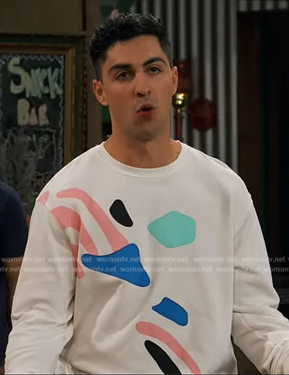 Parker's white printed sweatshirt on Bunkd