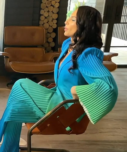 Amanza's green pleated ombre blazer on Access Hollywood