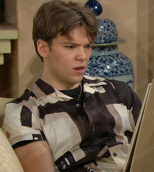 RJ's abstract print shirt on The Bold and the Beautiful
