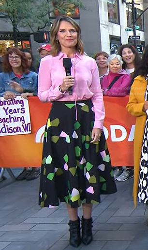 Savannah's pink blouse and black print midi skirt on Today