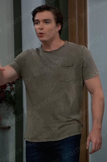 Spencer's khaki t-shirt on General Hospital
