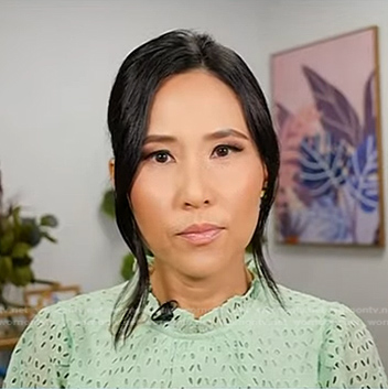 Vicky's green eyelet top and purple pants on Today
