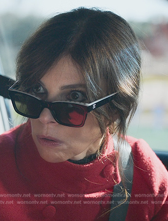 Carmen's black sunglasses on Elite