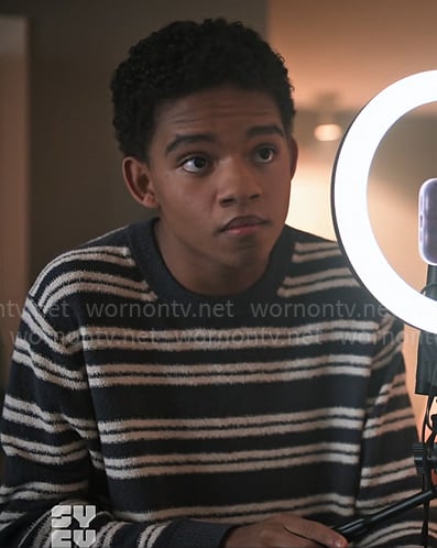 Devon's navy striped sweater on Chucky
