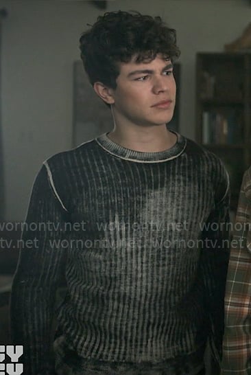Jake's black bleached sweater on Chucky