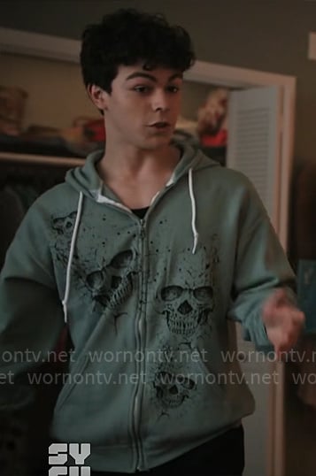 Jake's green skull print hoodie on Chucky