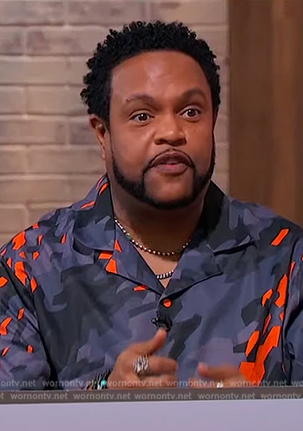 Jawn Murray's gray camo print shirt on Sherri