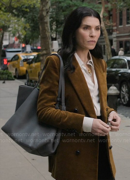 Laura's corduroy blazer and leather tote bag on The Morning Show