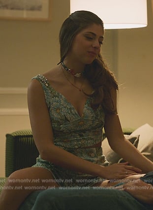 Sara's green floral top and shorts on Elite