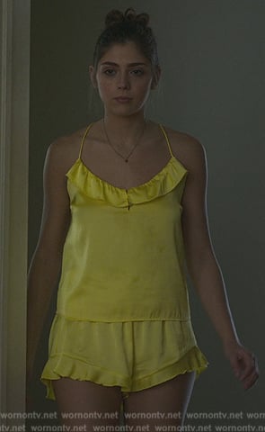 Sara's yellow ruffle top and shorts on Elite