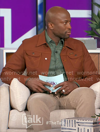 Akbar's brown trucker jacket on The Talk
