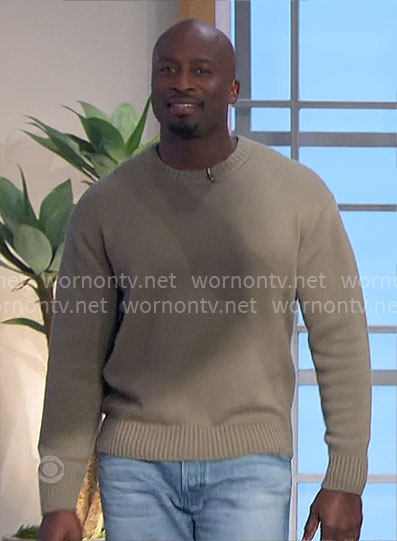 Akbar's khaki green sweater on The Talk