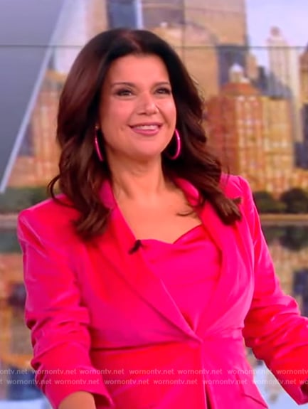 Ana's pink velvet blazer on The View