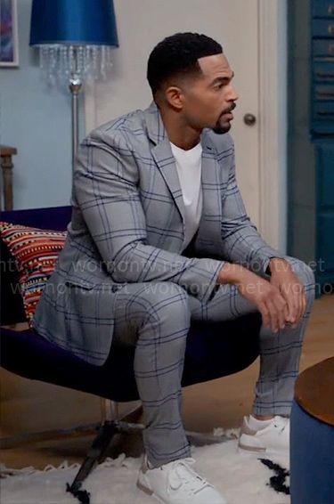 Calvin's grey checked suit on Tyler Perrys Sistas