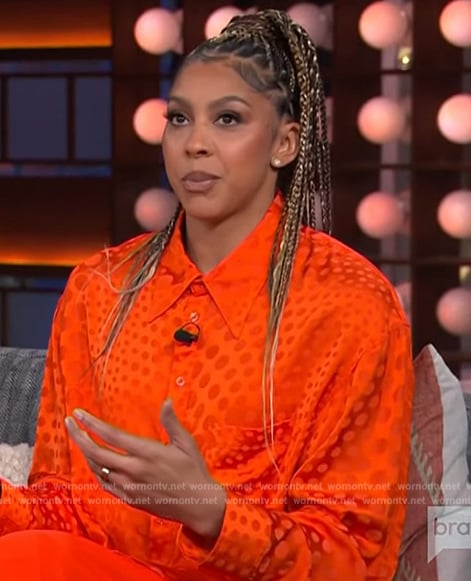 Candace Parker's orange polka dot print shirt on The Kelly Clarkson Show