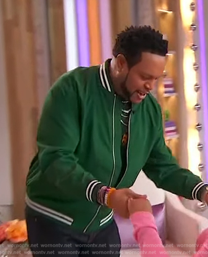 Jawn's green bomber jacket on Sherri