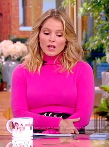 Sara's pink turtleneck sweater on The View