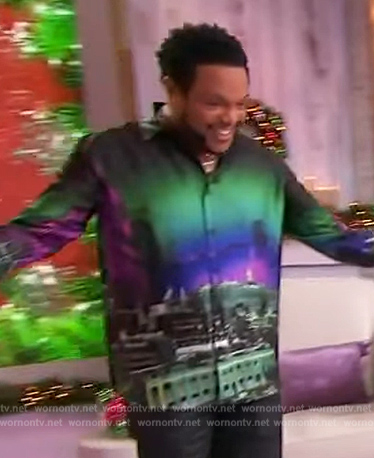 Jawn's city print shirt on Sherri