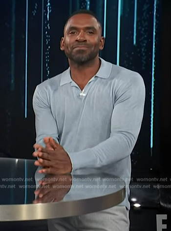 Justin's blue long sleeve polo on E! News