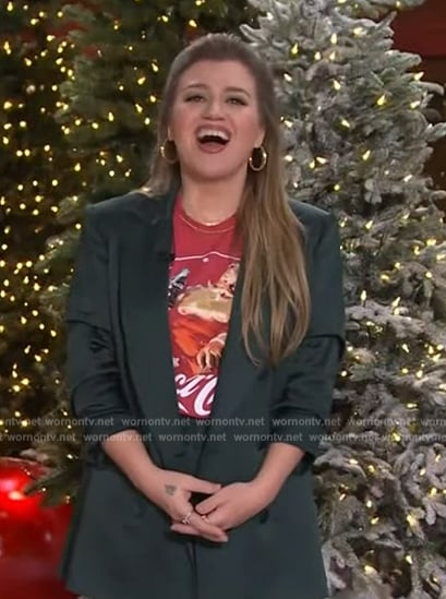 Kelly's red Santa Coca Cola print tee on The Kelly Clarkson Show