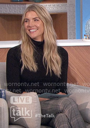 Amanda's grey plaid pants and black top on The Talk