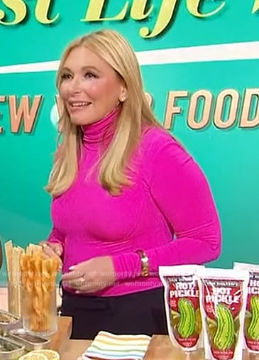 Dr. Kellyann Petrucci's pink velvet top on Sherri