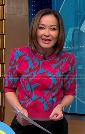 Eva's pink and blue short sleeve sweater on Good Morning America