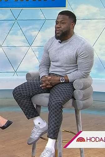 Kevin Hart's grey printed pants on Today