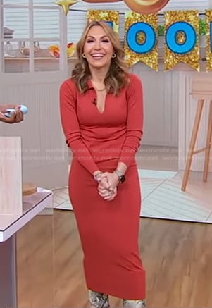 Lori's pink collared v-neck dress on Good Morning America