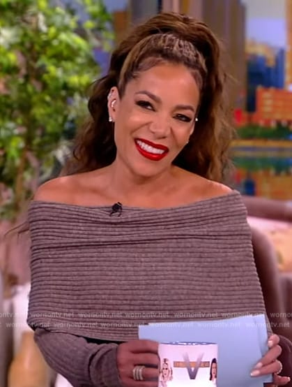 Sunny's gray ribbed off shoulder dress on The View