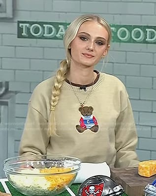 Tineke Younger's beige bear sweater on Today