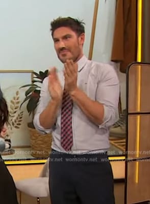 Chris Appleton's blue pinstripe shirt on The Drew Barrymore Show