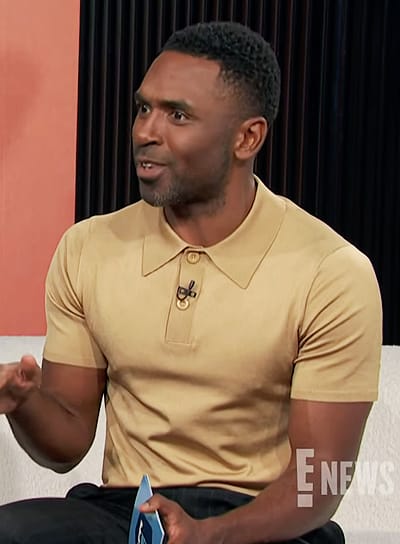 Justin's beige polo on E! News