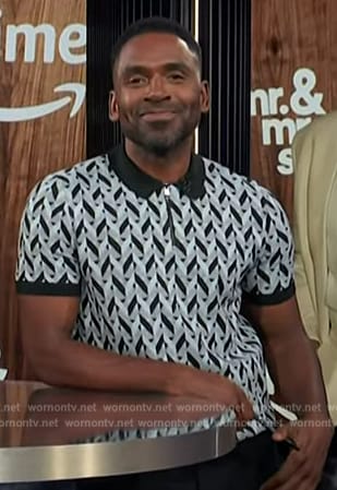 Justin's printed polo shirt on E! News