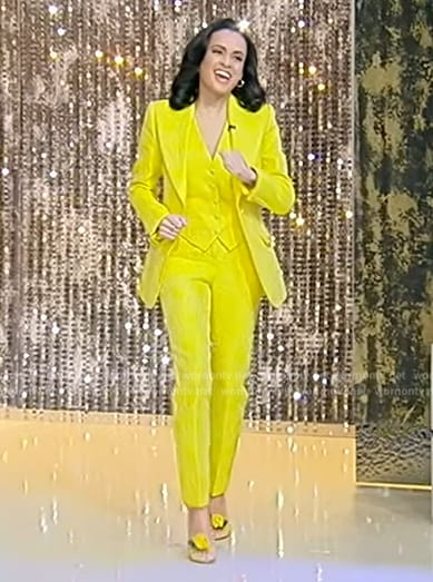 Linsey Davis's yellow jacquard suit on Tamron Hall Show