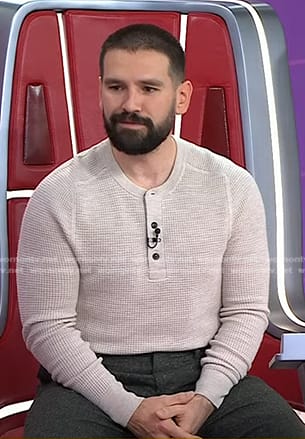 Shay Mooney's waffle henley shirt on Today