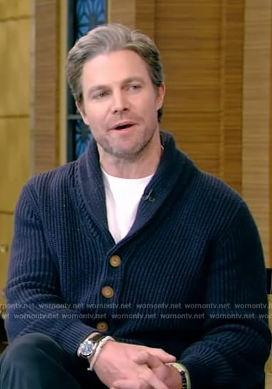 Stephen Amell's blue knit cardigan on Live with Kelly and Mark
