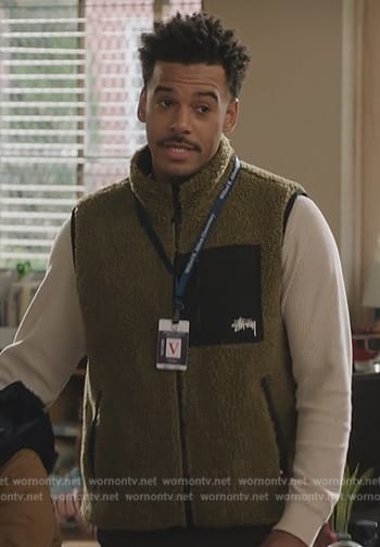 Tariq's green sherpa vest on Abbott Elementary