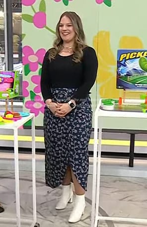 Ali Mierzejewski's navy floral skirt on Today