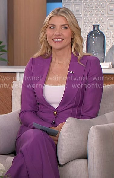 Amanda's magenta suit on The Talk