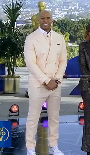 DeMarco's light pink suit on Good Morning America