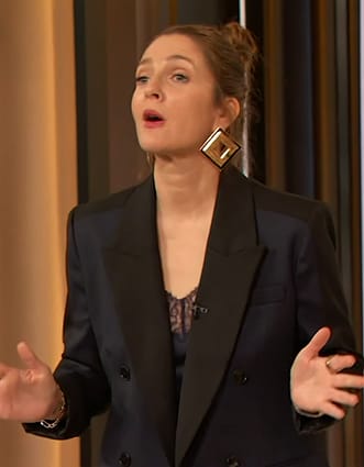 Drew's colorblock suit on The Drew Barrymore Show