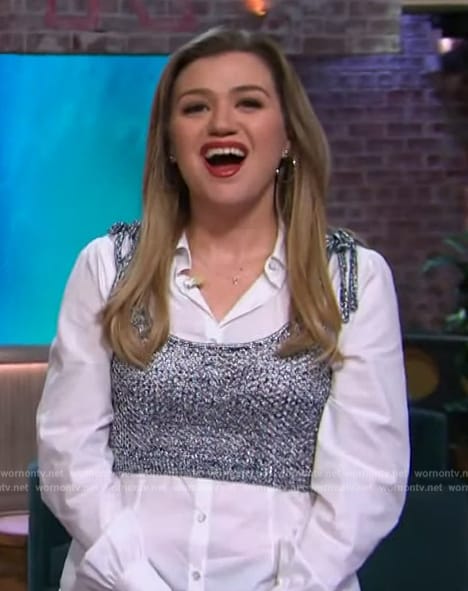Kelly's layered top on The Kelly Clarkson Show