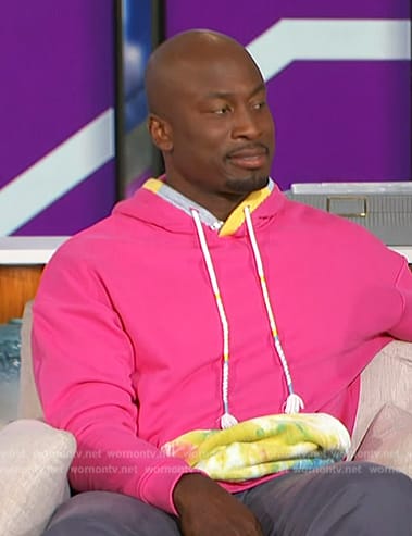 Akbar's pink hoodie on The Talk