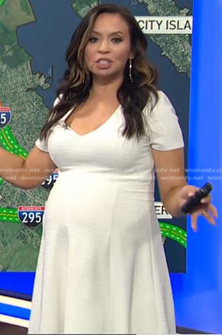 Adelle's white v-neck short sleeve dress on Today